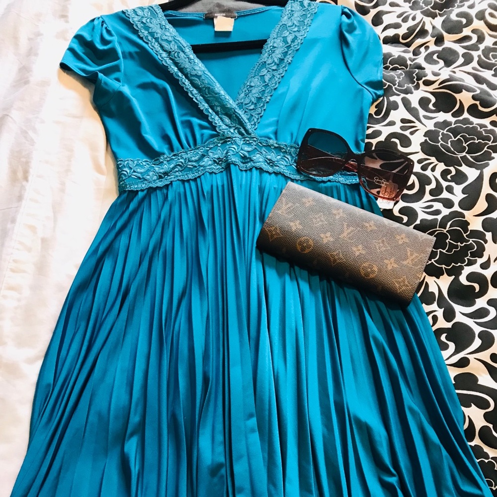 Cute dress  medium